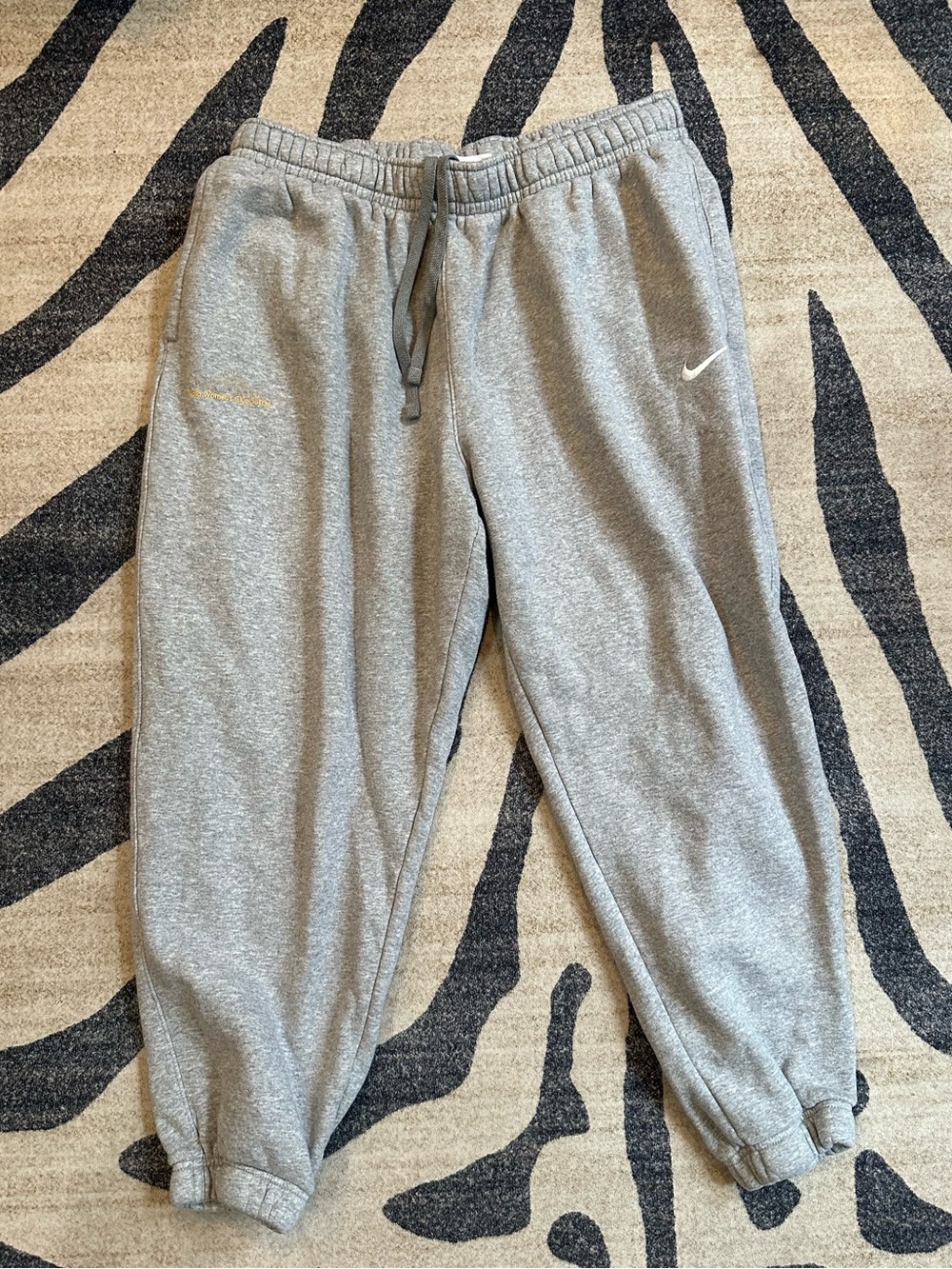 Nike Short Cuffed Loyola Club Soccer Sweatpants
